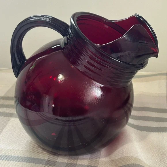 VINTAGE RUBY RED GLASS PITCHER - Picture 2 of 8